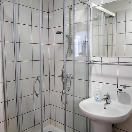 Dom Studencki Raj Hostel *